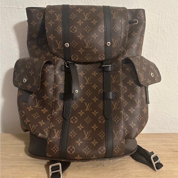 Louis Vuitton Christopher Monogram Backpack - Picture 3 of 9
